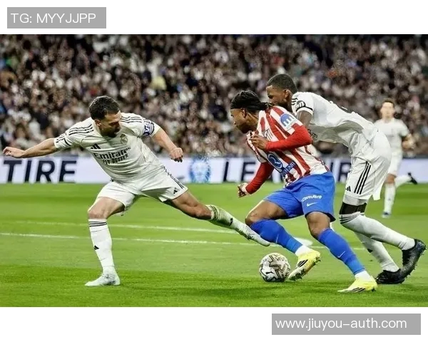 国王杯激战曼城逆转马竞争议判罚引发全场沸腾