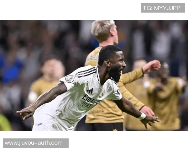 德甲激战波尔图小胜皇马帽子戏法引发争议判罚全场沸腾